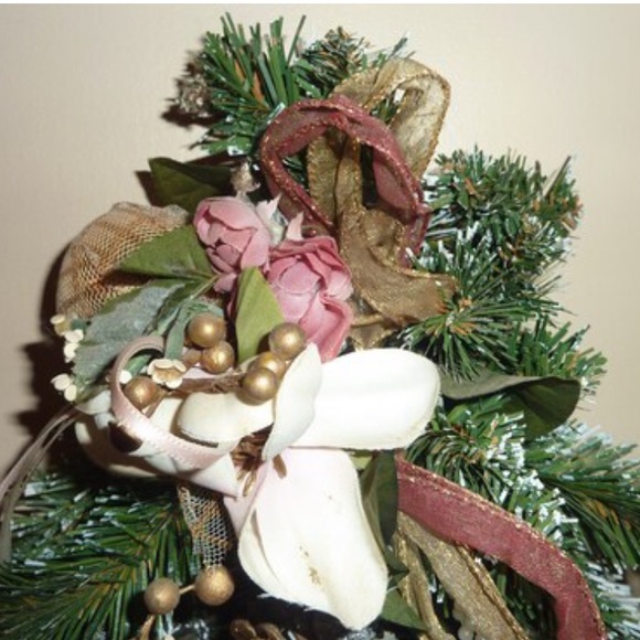 🎄SALE Pine Swag Wall Wreath, pinecones, pearl ribbon ornaments silk floral - Picture 6 of 10